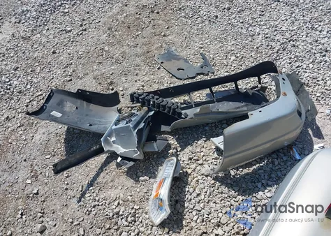 2006 Mercury Grand Marquis Gs z USA, uszkodzony, nr VIN 2MEFM74V86X638695